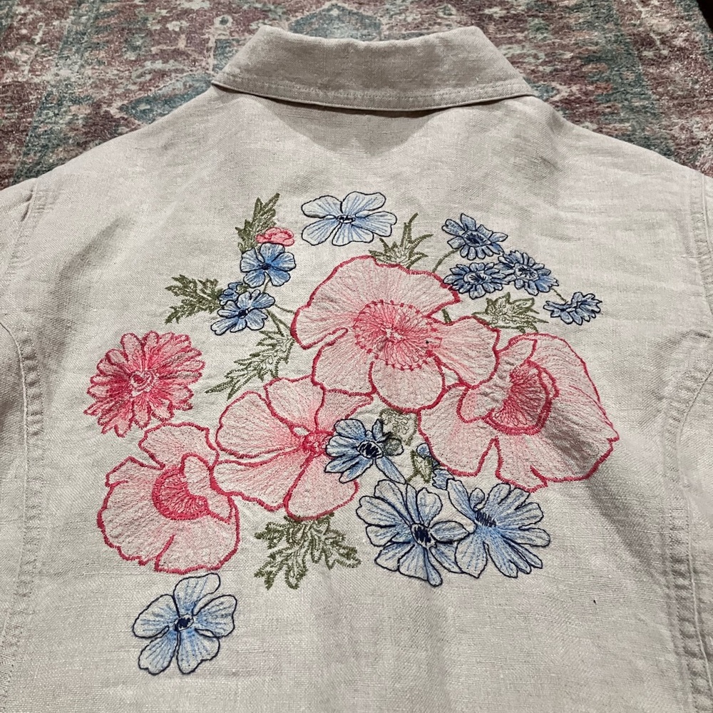 Liz Claiborne Linen Button Jacket floral design on the back. XL pit 2 pit 23 ‘’ - Picture 2 of 3